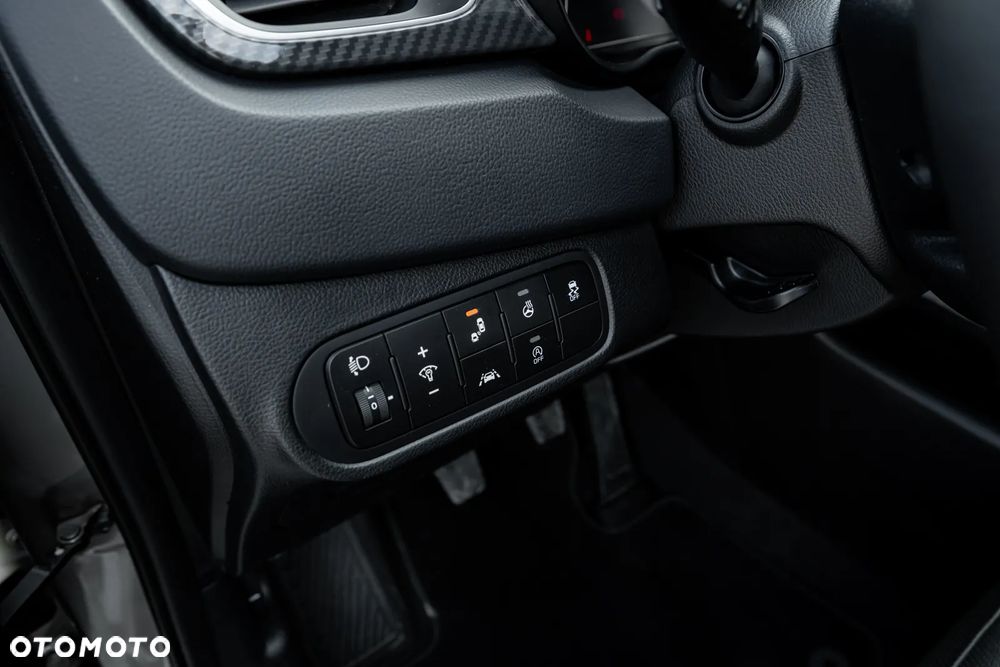 Kia Carens 1.6 GDI S 7os - 29