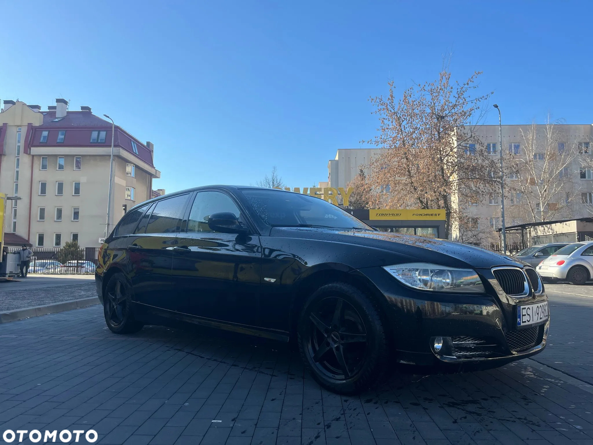 BMW Seria 3 318i Touring - 26