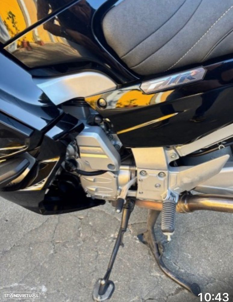 Yamaha FJR - 6