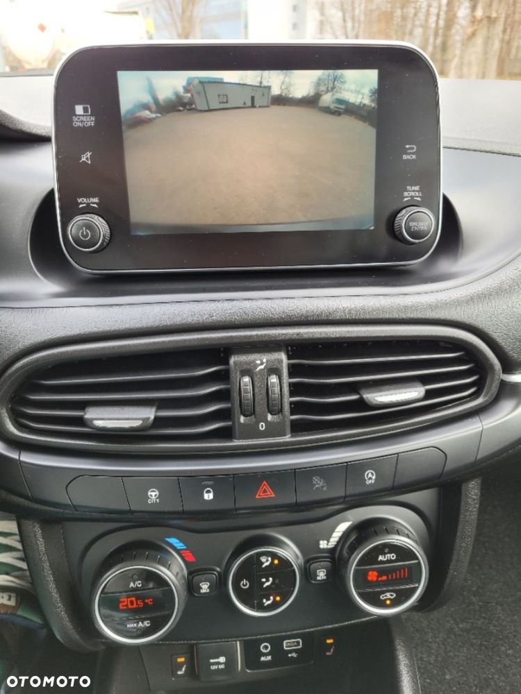 Fiat Tipo 1.4 T-Jet 16v Lounge EU6 - 23