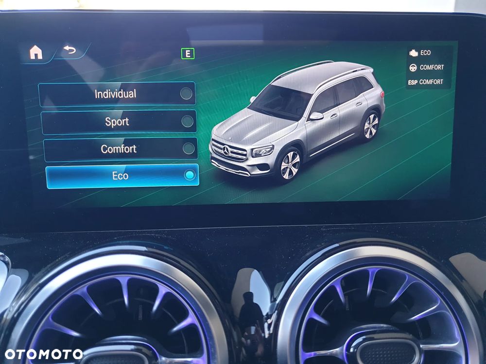 Mercedes-Benz GLB 200 d AMG Line 8G-DCT - 30