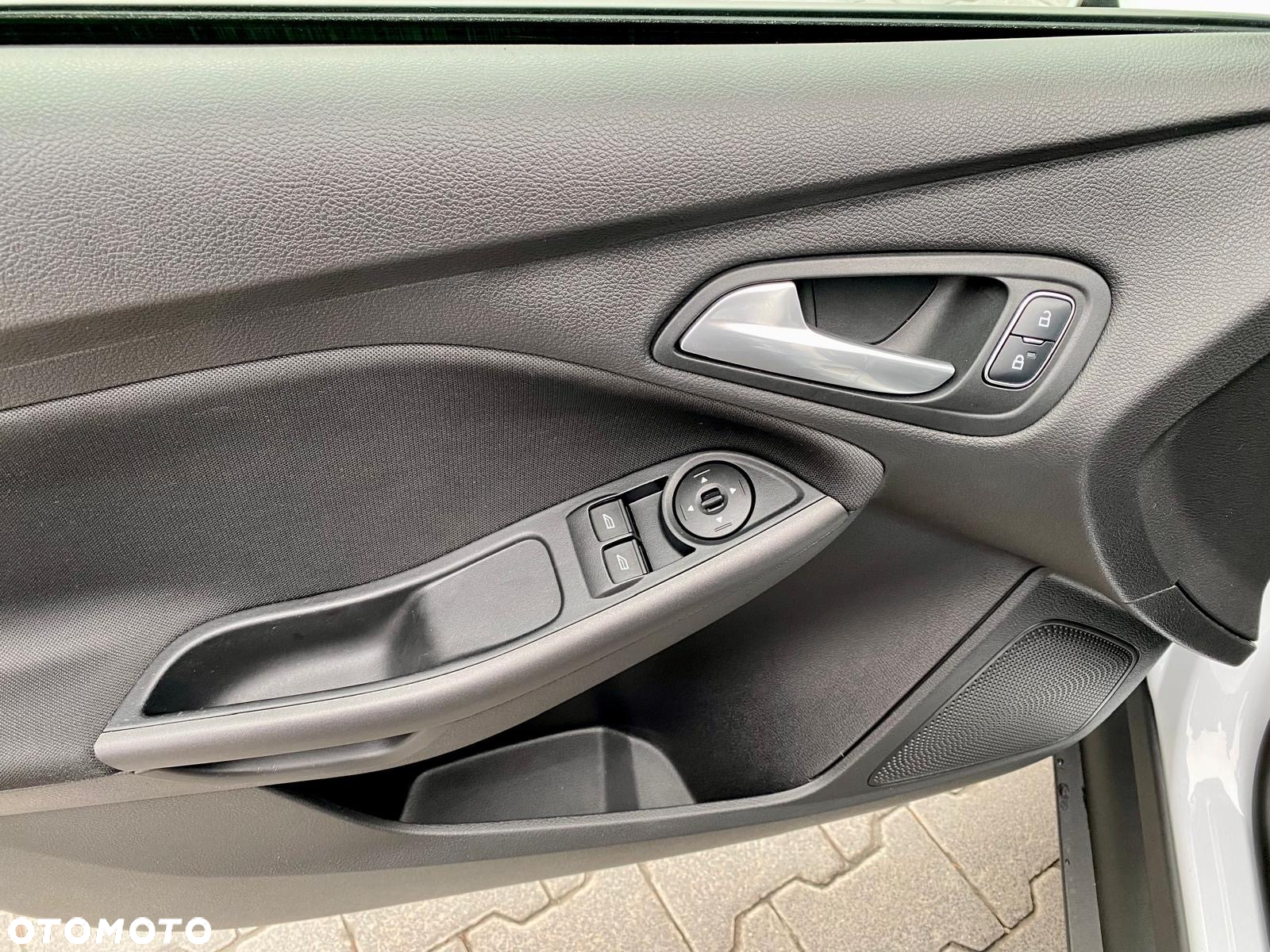 Ford Focus 1.0 EcoBoost Connected - 16