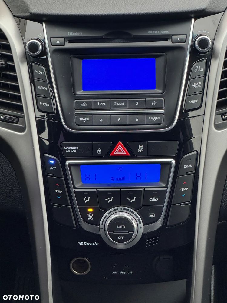 Hyundai i30 1.4 Comfort World Cup - 17