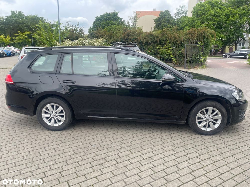 Volkswagen Golf 1.6 TDI BlueMotion Trendline - 4