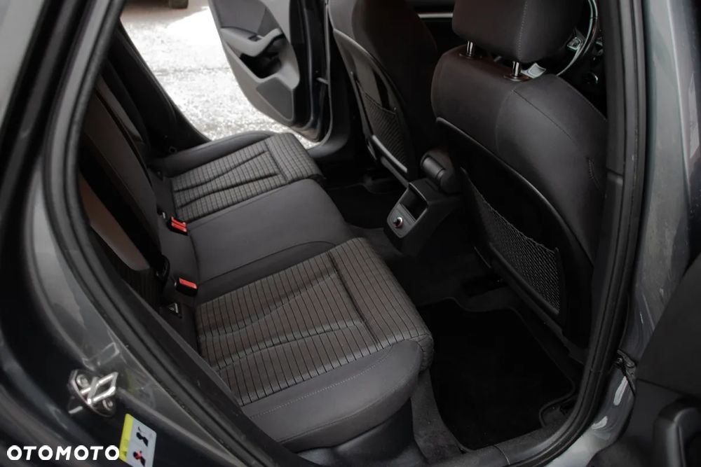 Audi A3 Sportback 1.6 TDI (clean diesel) S tronic S line Sportpaket - 11