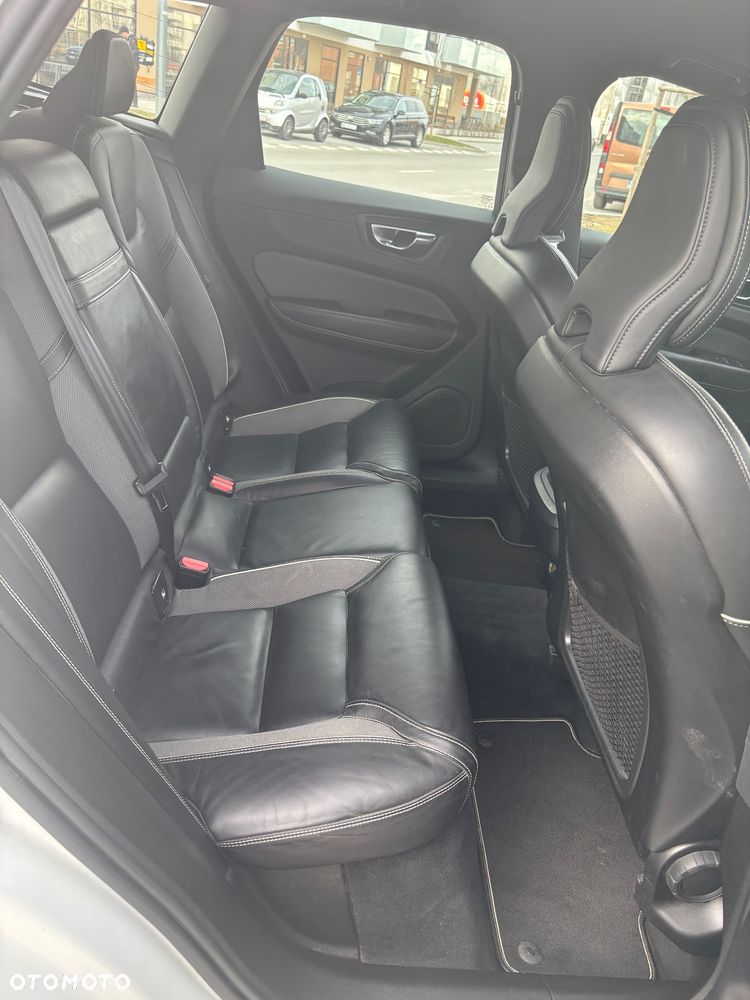 Volvo XC 60 B4 D AWD R-Design - 8