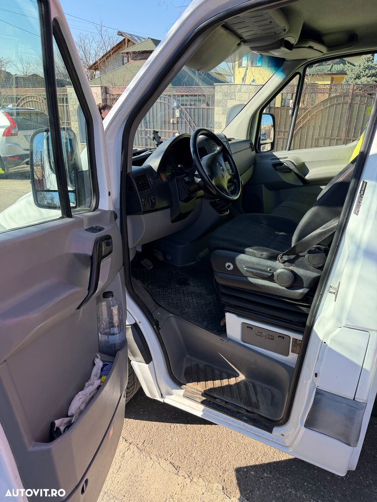 Mercedes-Benz Sprinter - 11
