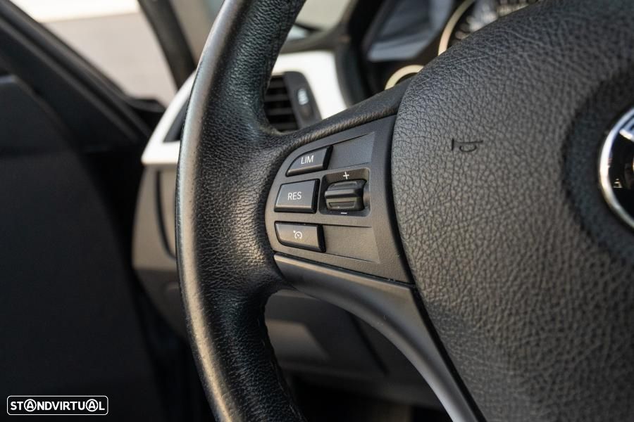 BMW 318 d Touring Auto - 50