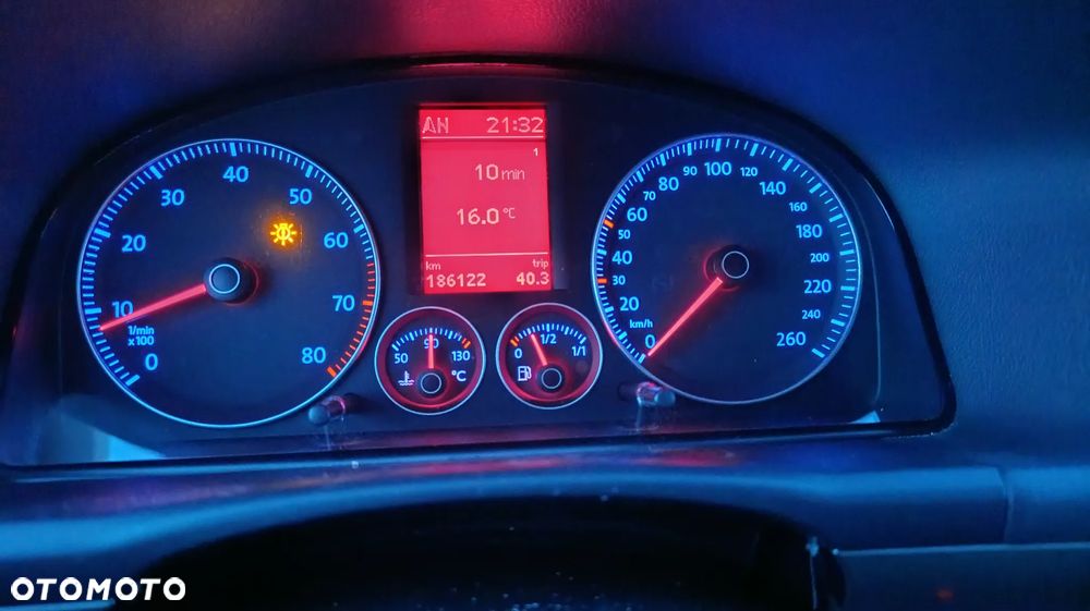 Volkswagen Touran - 9