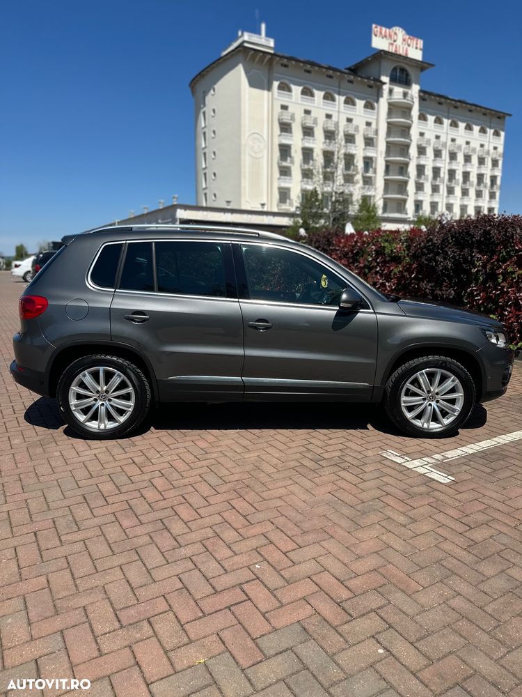 Volkswagen Tiguan 2.0 TDI 4Motion DSG BMT Track & Style - 4