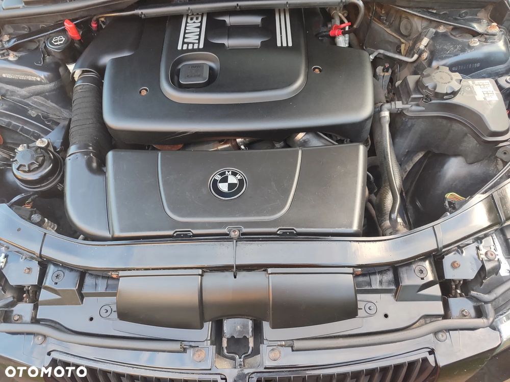 BMW Seria 3 320d - 34