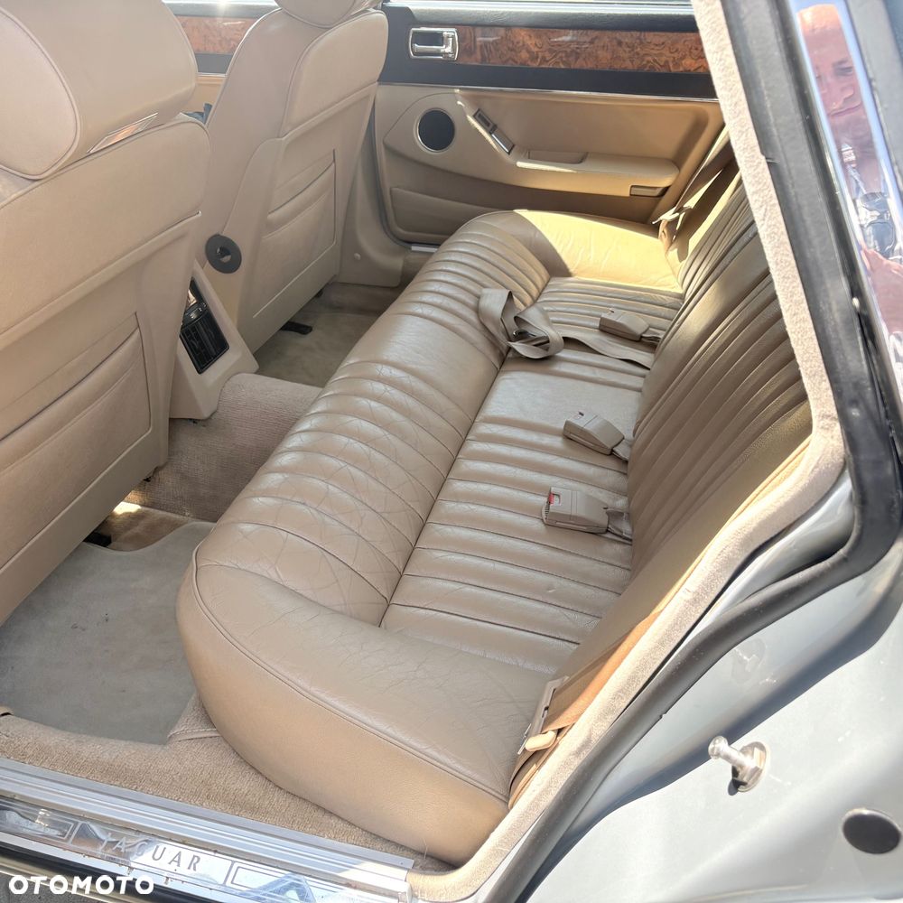 Jaguar XJ - 6