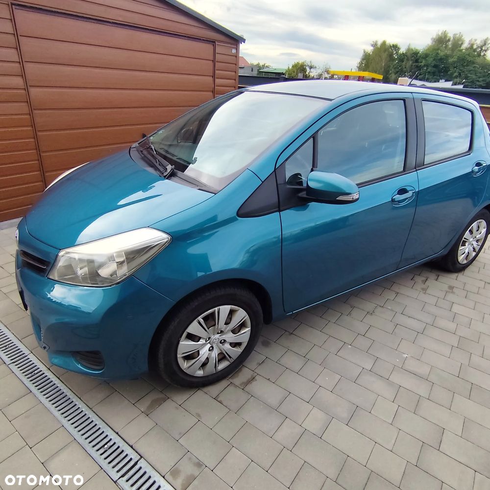Toyota Yaris 1.4 D-4D - 11