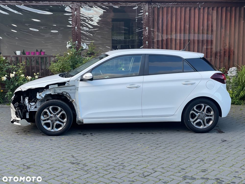 Hyundai i20 1.2 YES Gold - 6