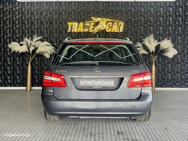 Mercedes-Benz E 220 CDi Avantgarde BlueEfficiency Auto - 14