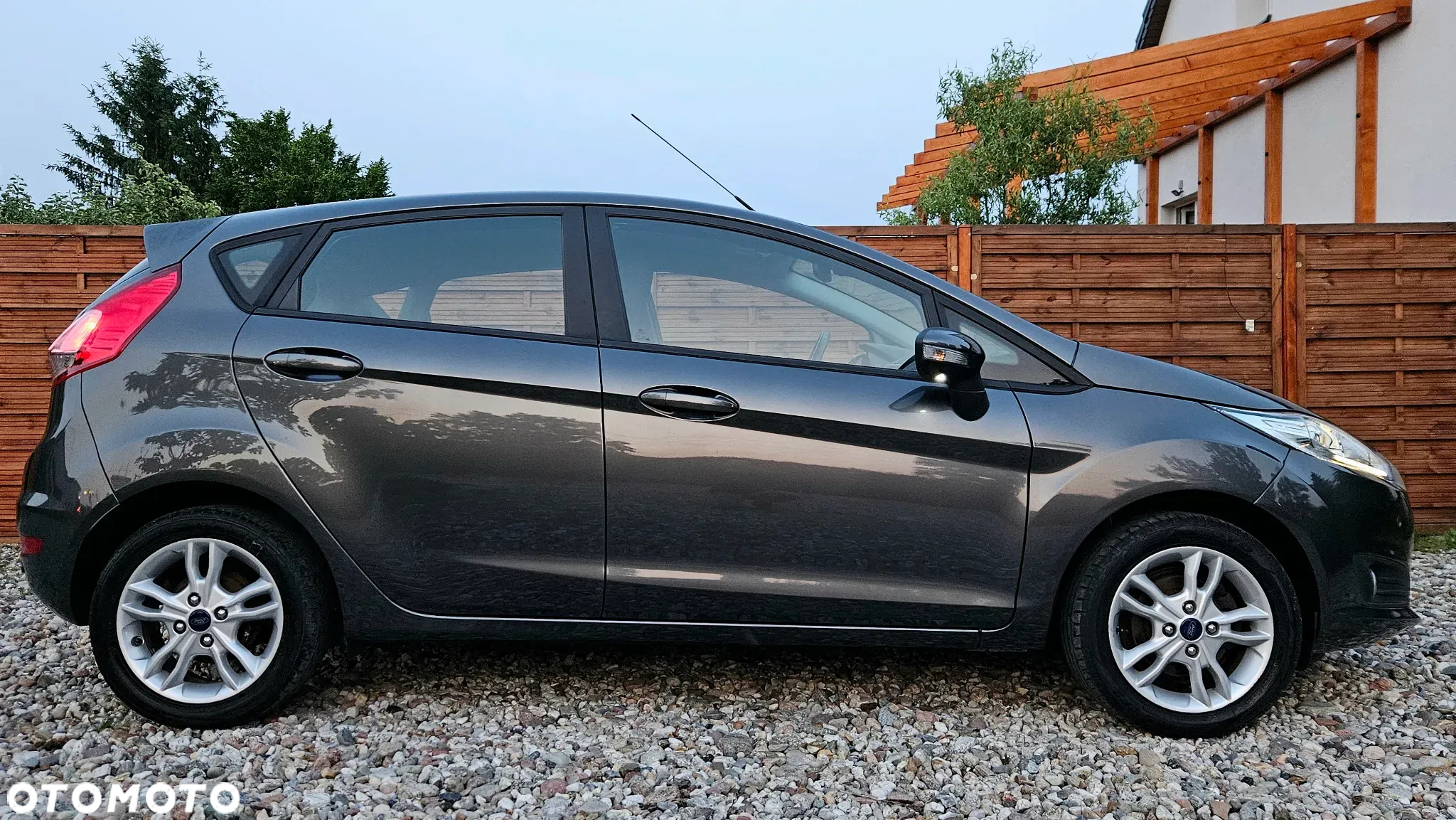 Ford Fiesta 1.0 Champions Edition - 5