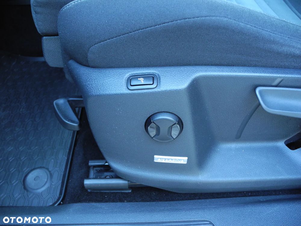 Volkswagen Touran 2.0 TDI BMT Highline DSG - 17