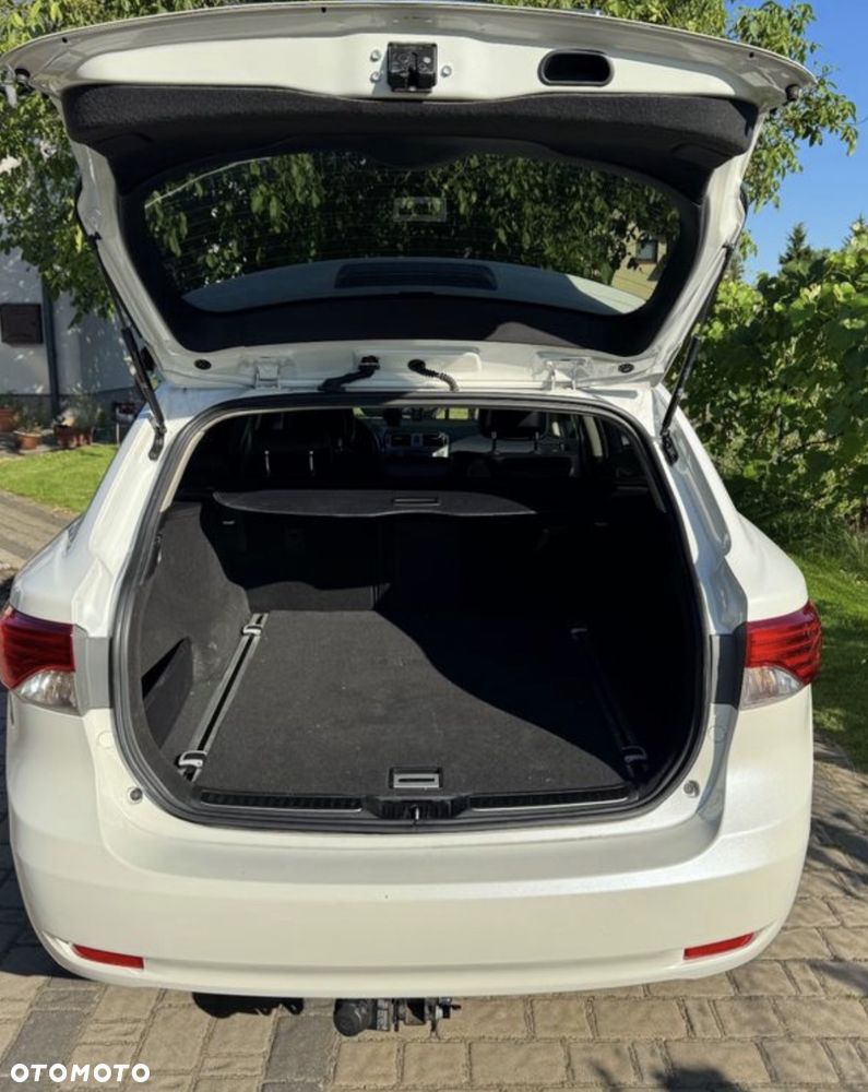 Toyota Avensis - 4