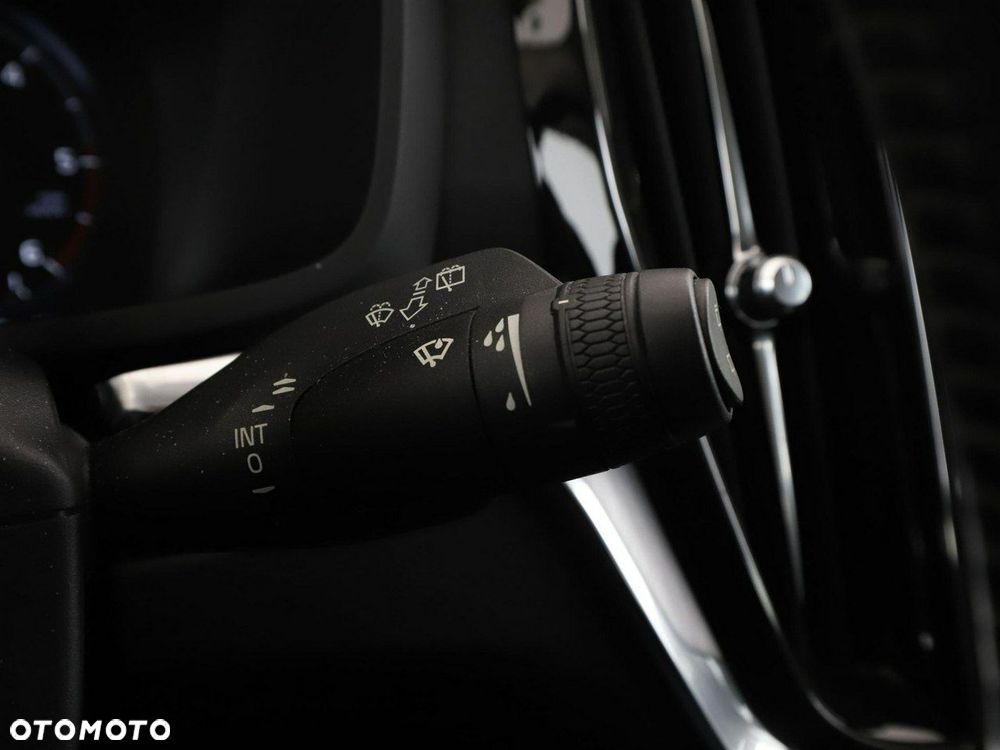 Volvo V60 D4 Momentum - 33