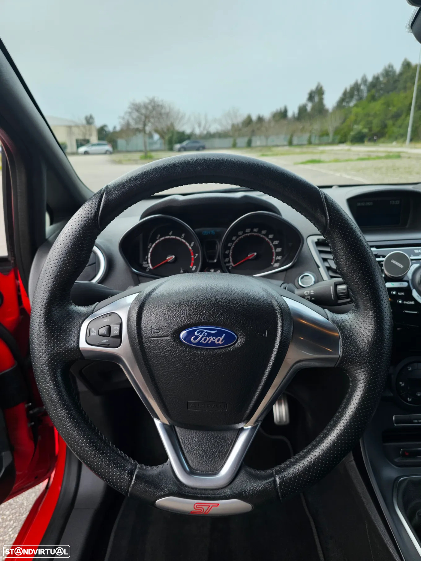 Ford Fiesta 1.6 EcoBoost c/ Pack Pele Desportiva ST - 9