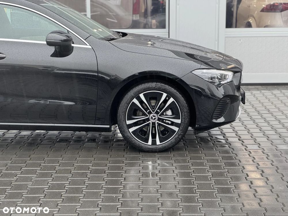 Mercedes-Benz CLA 200 Progressive 7G-DCT - 8