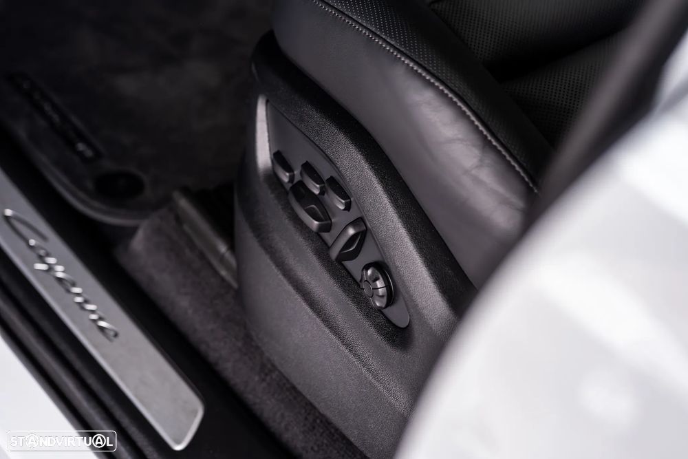 Porsche Cayenne Coupé E-Hybrid - 31
