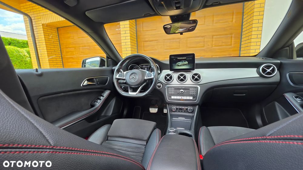 Mercedes-Benz CLA 200 7G-DCT AMG Line - 24