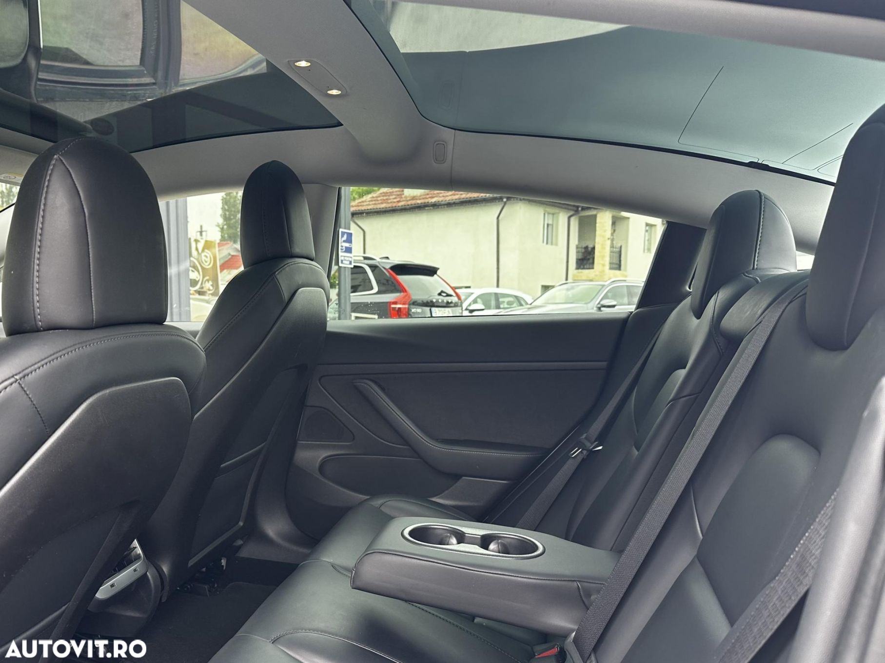 Tesla Model 3 - 35