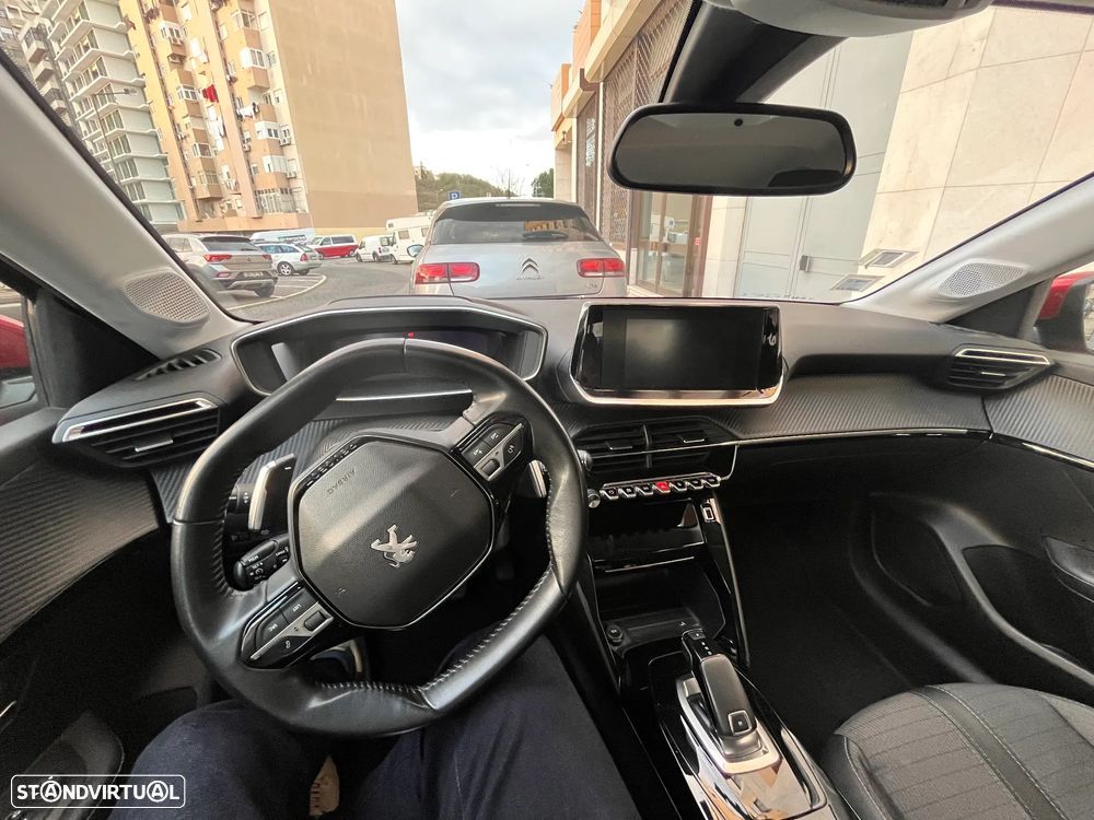 Peugeot 208 1.2 PureTech Allure EAT8 - 9