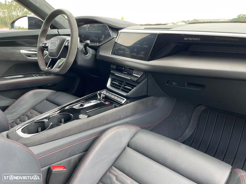 Audi e-tron GT - 11