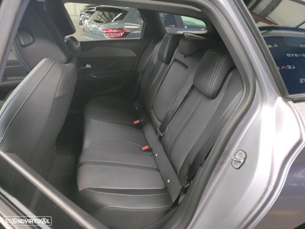 Peugeot 308 SW 1.5 BlueHDi Allure Pack EAT8 — fotografia 4