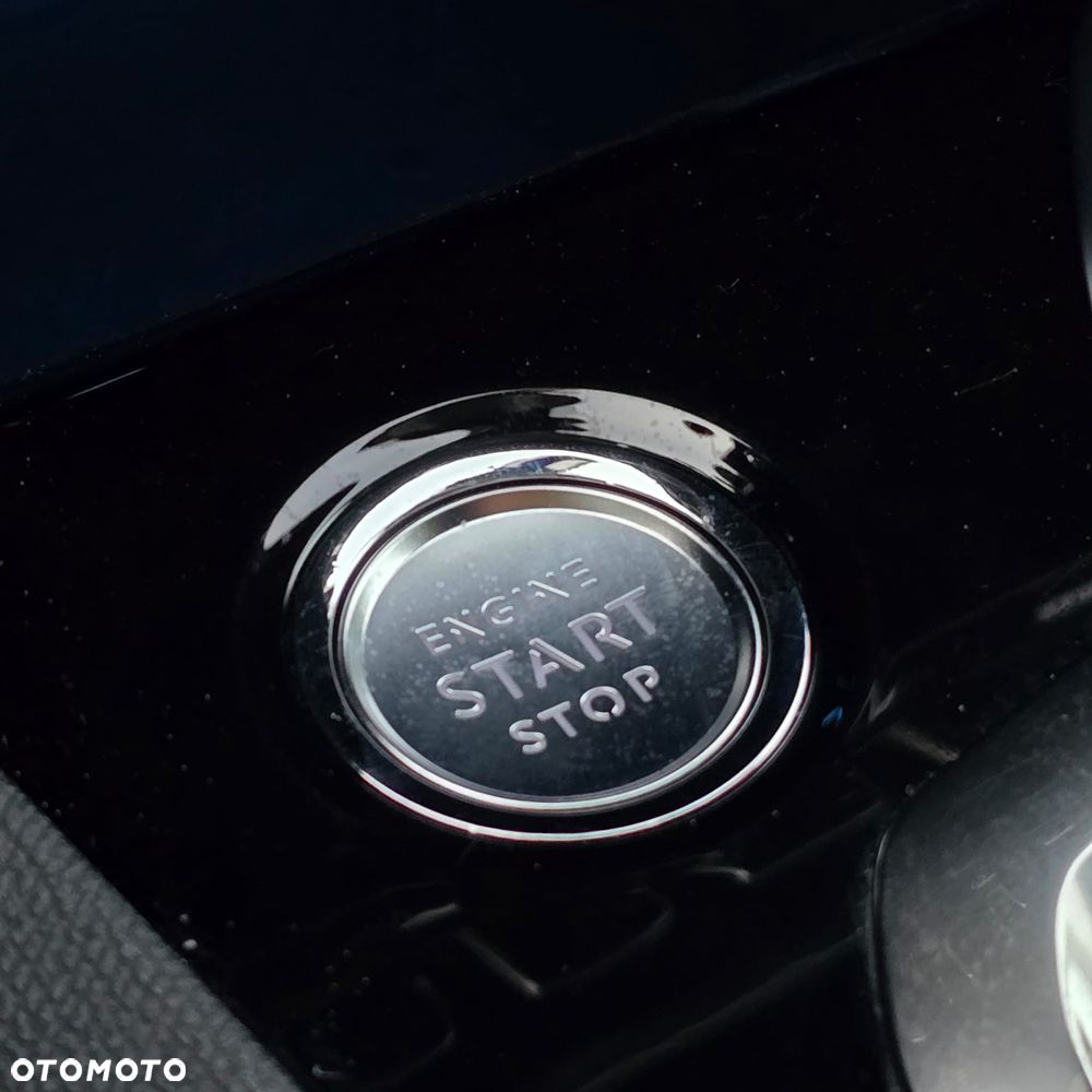 Peugeot 5008 PureTech 130 EAT8 Stop & Start Roadtrip - 34