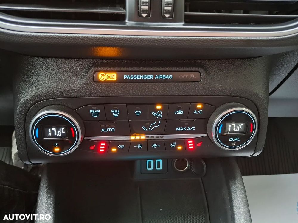 Ford Focus 1.5 EcoBlue Connected - 19