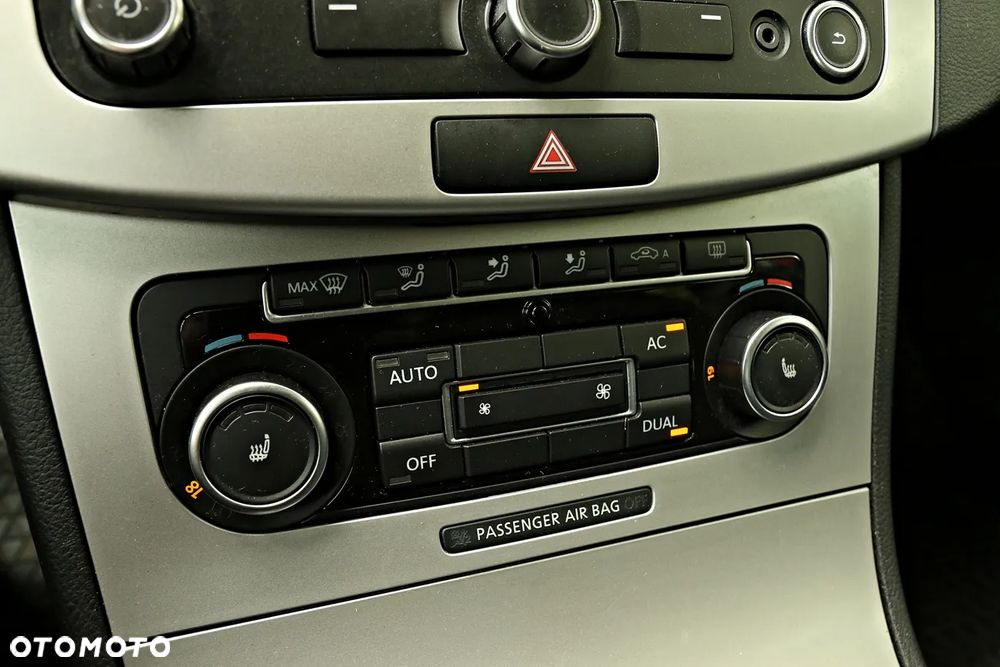 Volkswagen Passat Variant 1.6 TDI BlueMotion Technology Highline - 35
