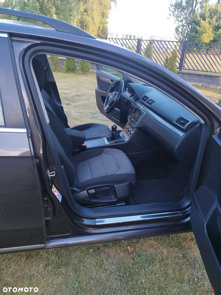 Volkswagen Passat - 8