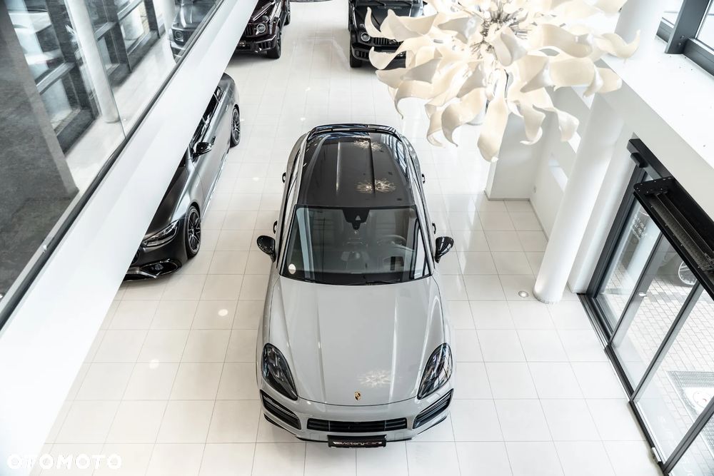 Porsche Cayenne - 19