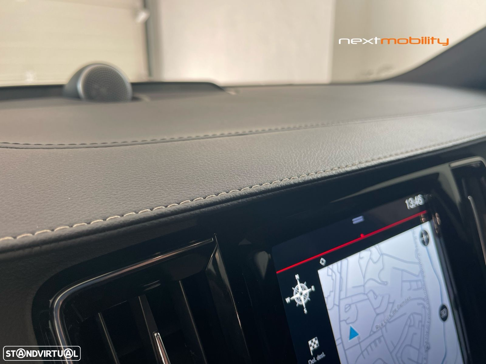 Volvo V90 2.0 B4 R-Design Geartronic - 22