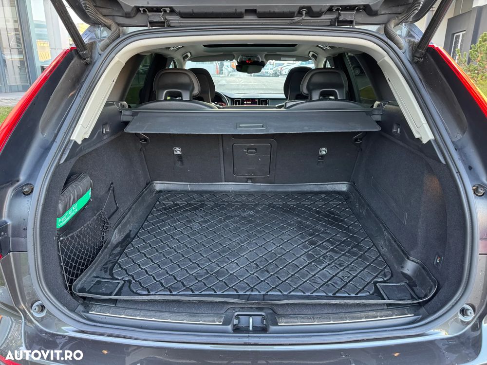 Volvo XC 60 D4 AWD Geartronic Momentum - 29