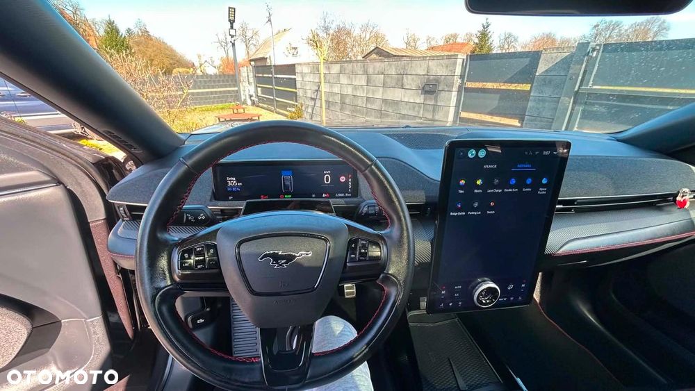 Ford Mustang Mach-E AWD PREMIUM - 8