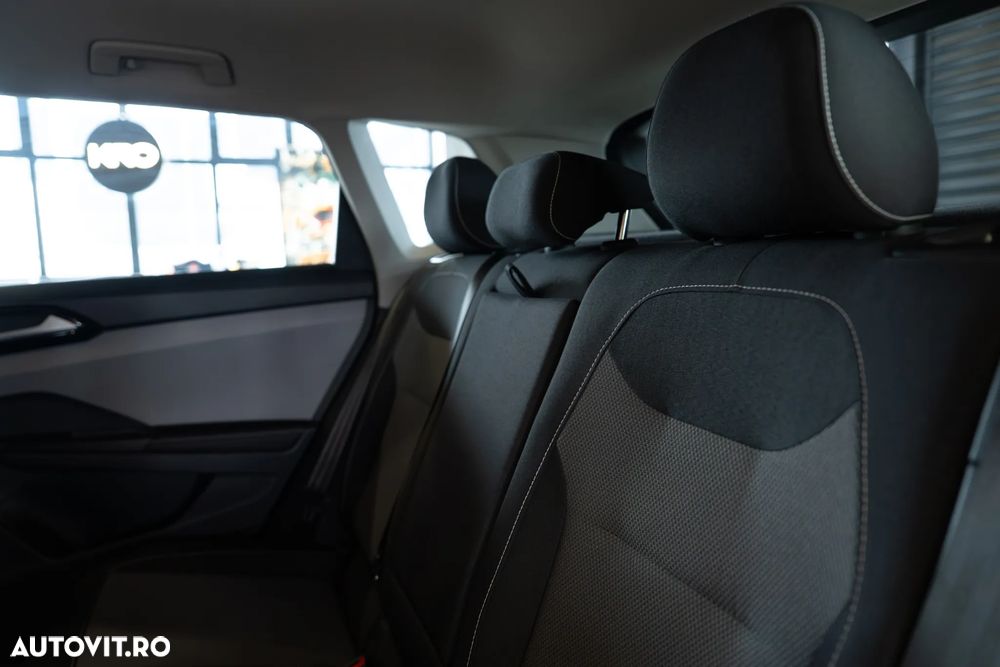 Volkswagen Taos - 25