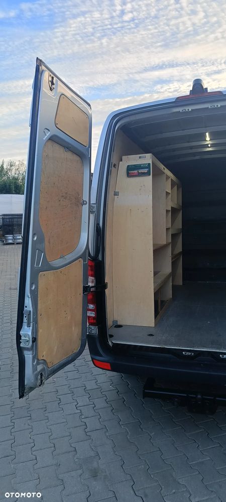 Mercedes-Benz Sprinter - 13