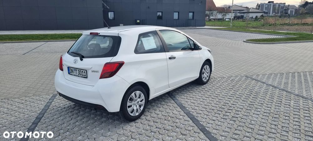 Toyota Yaris 1.0 VVT-i - 2