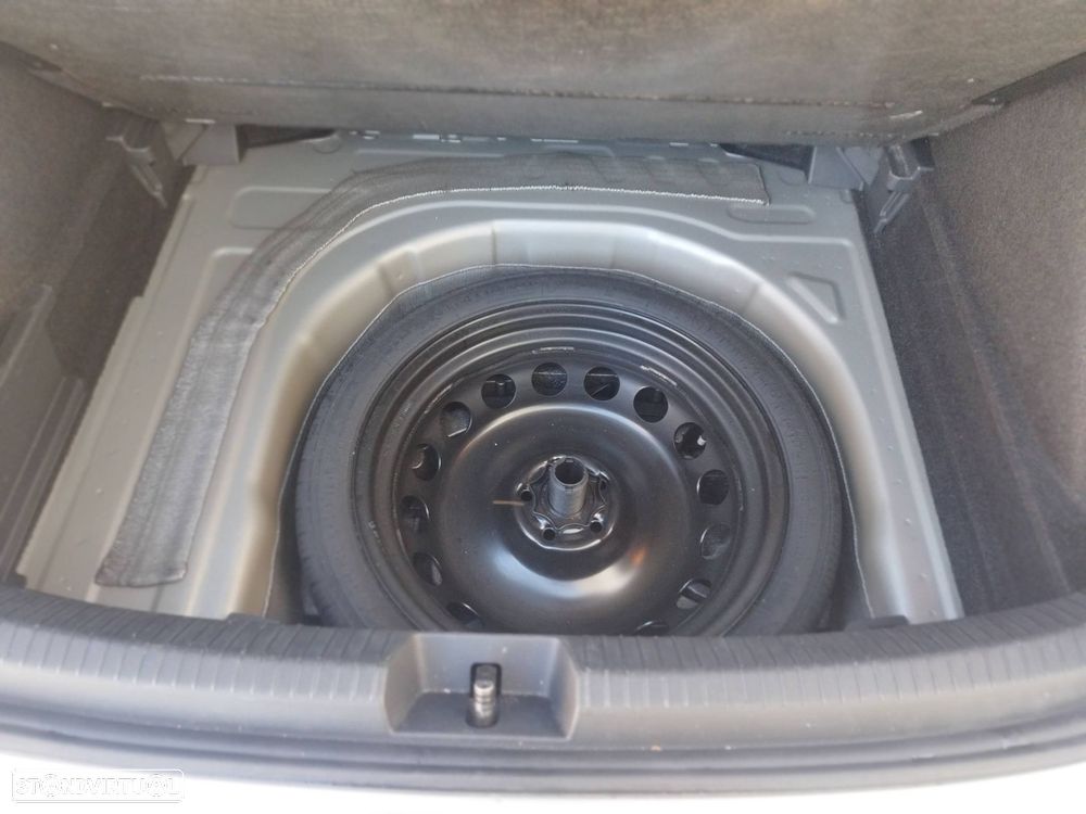 VW Taigo 1.0 TSI Urban - 13