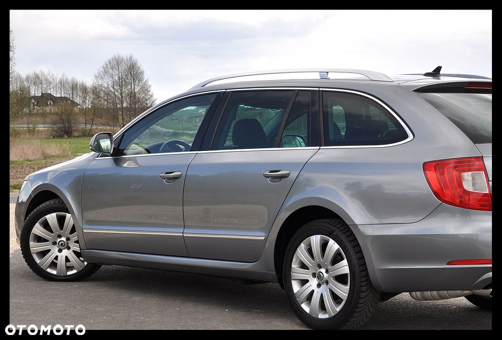 Skoda Superb 2.0 TDI Exclusive - 11