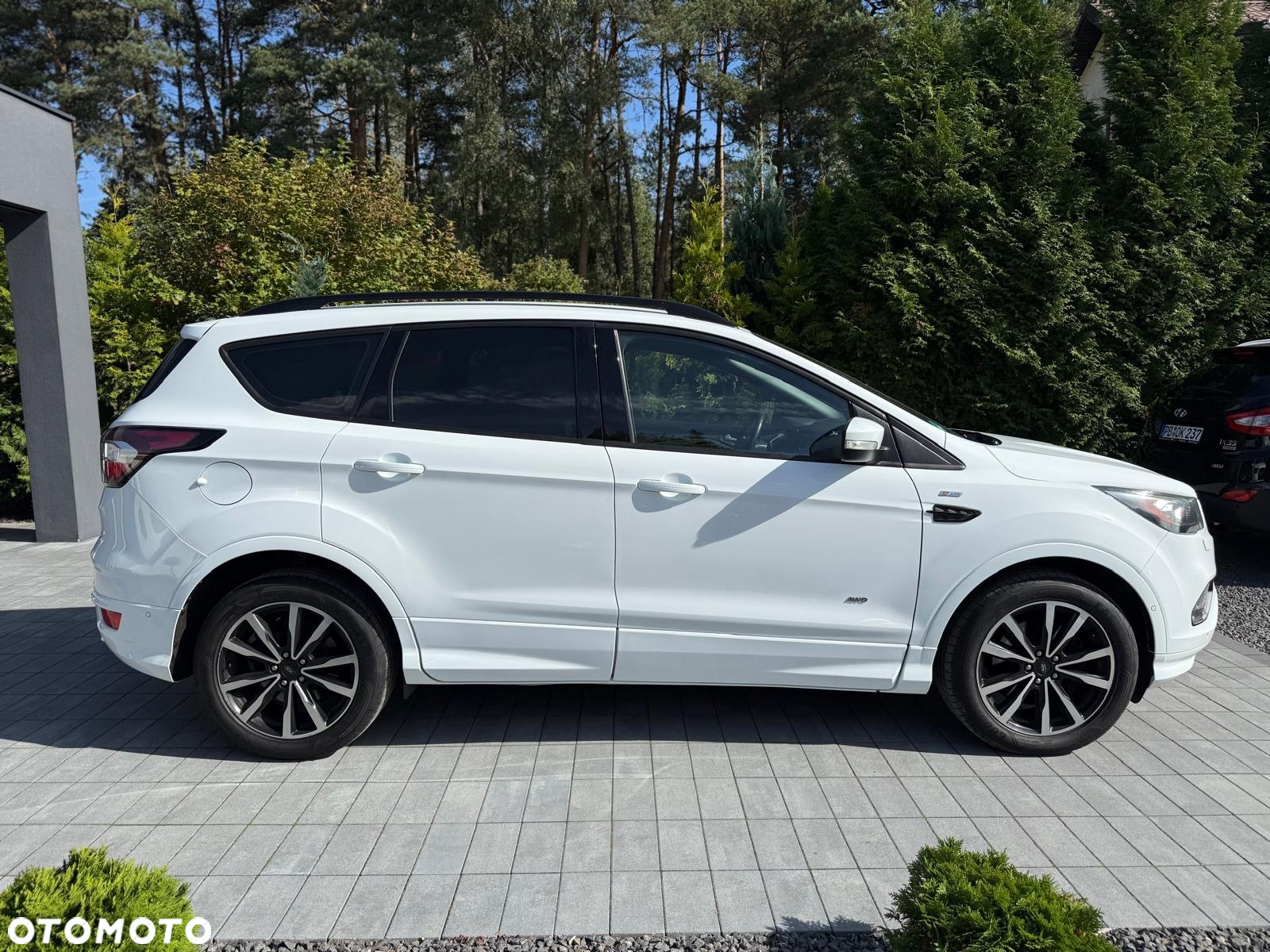 Ford Kuga 2.0 TDCi 4x4 ST-Line - 4