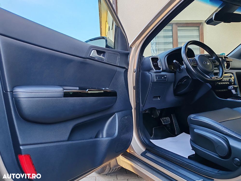 Kia Sportage 2,0 CRDI AWD Aut. GT Line - 17