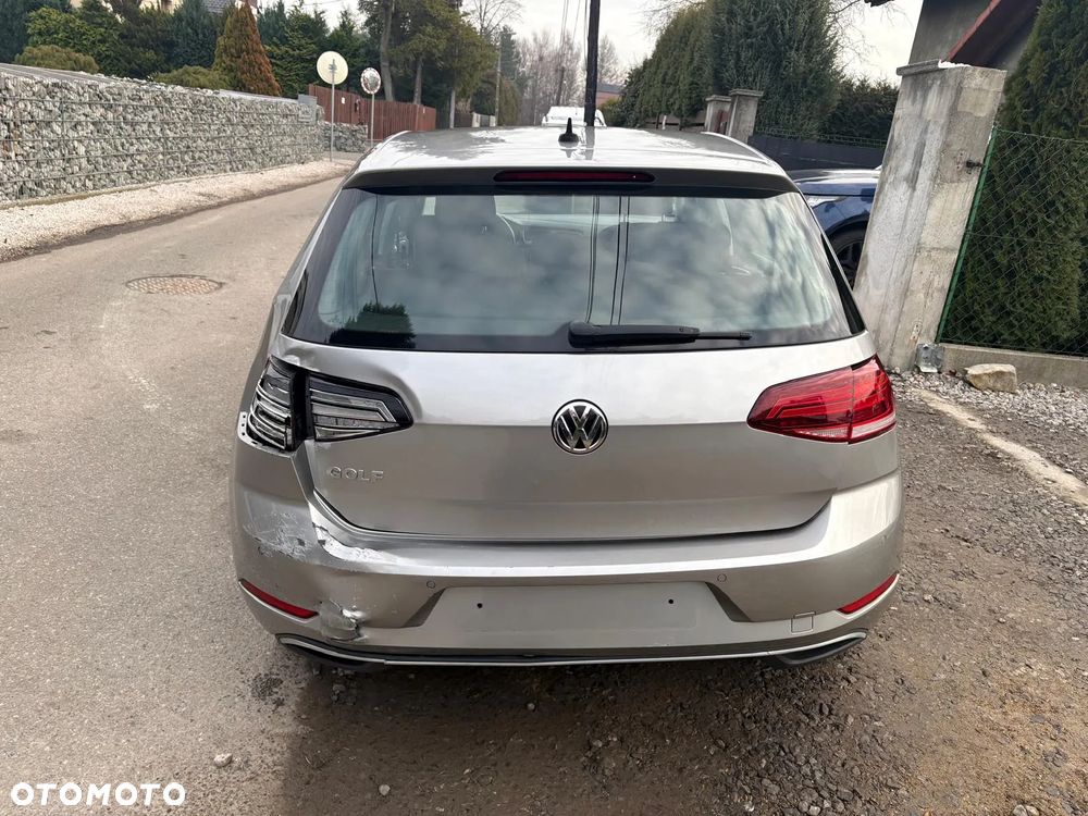 Volkswagen Golf 1.6 TDI SCR Comfortline - 15