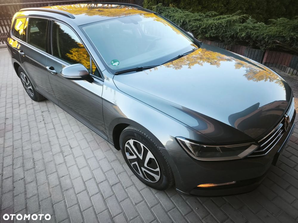 Volkswagen Passat 2.0 TDI SCR Business - 9