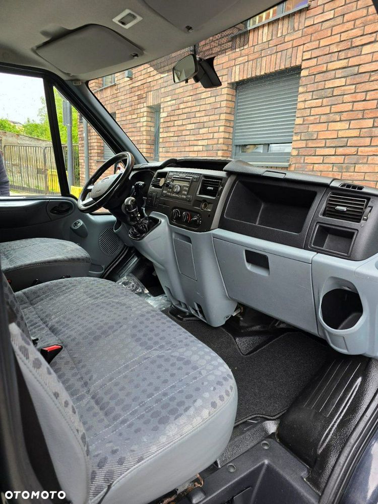 Ford Transit - 9