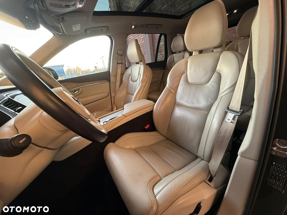 Volvo XC 90 - 11